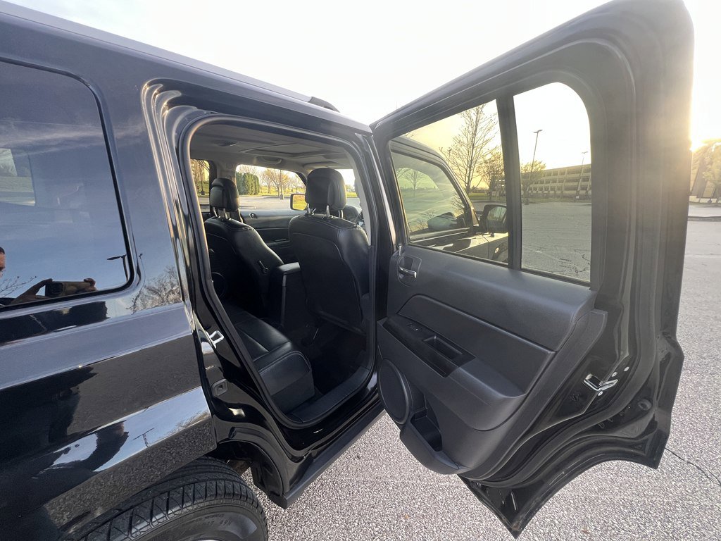 Used 2017 Jeep Patriot High Altitude image 12
