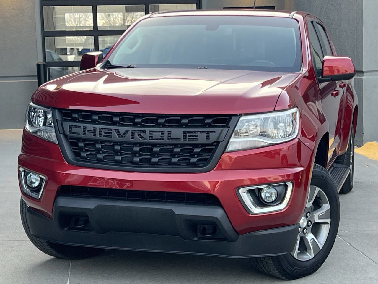 Used 2018 Chevrolet Colorado Z71 AWD/4WD image 3
