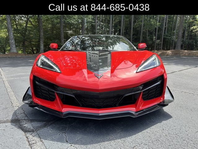 Used 2024 Chevrolet Corvette Z06 w/ Z07 Performance Package RWD image 2