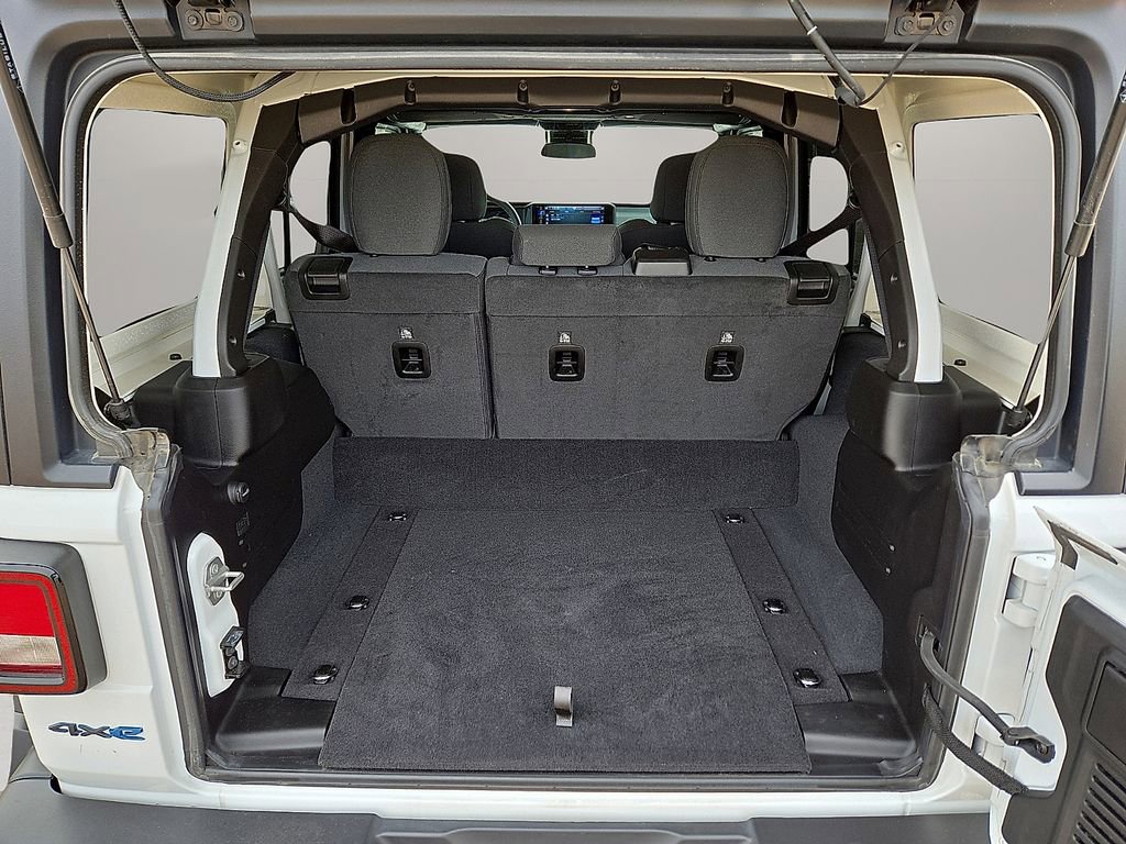 Used 2024 Jeep Wrangler Unlimited image 15