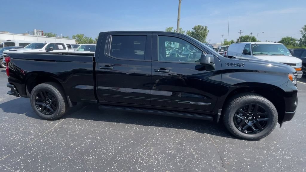 New 2026 Chevrolet Silverado 1500 High Country w/ Midnight Edition AWD/4WD image 3