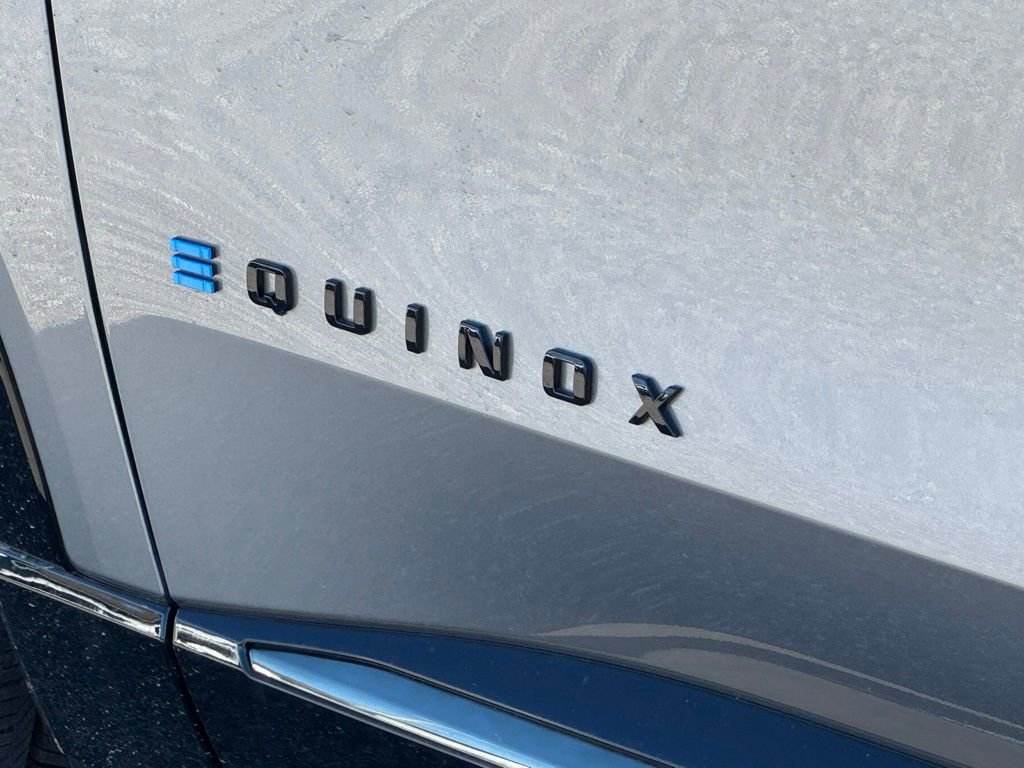 New 2026 Chevrolet Equinox EV RS image 4