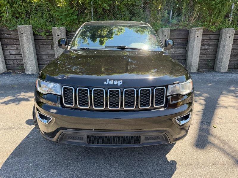 Used 2019 Jeep Grand Cherokee Laredo RWD image 2