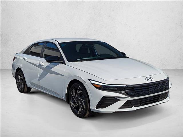 Used 2025 Hyundai Elantra SEL FWD image 6