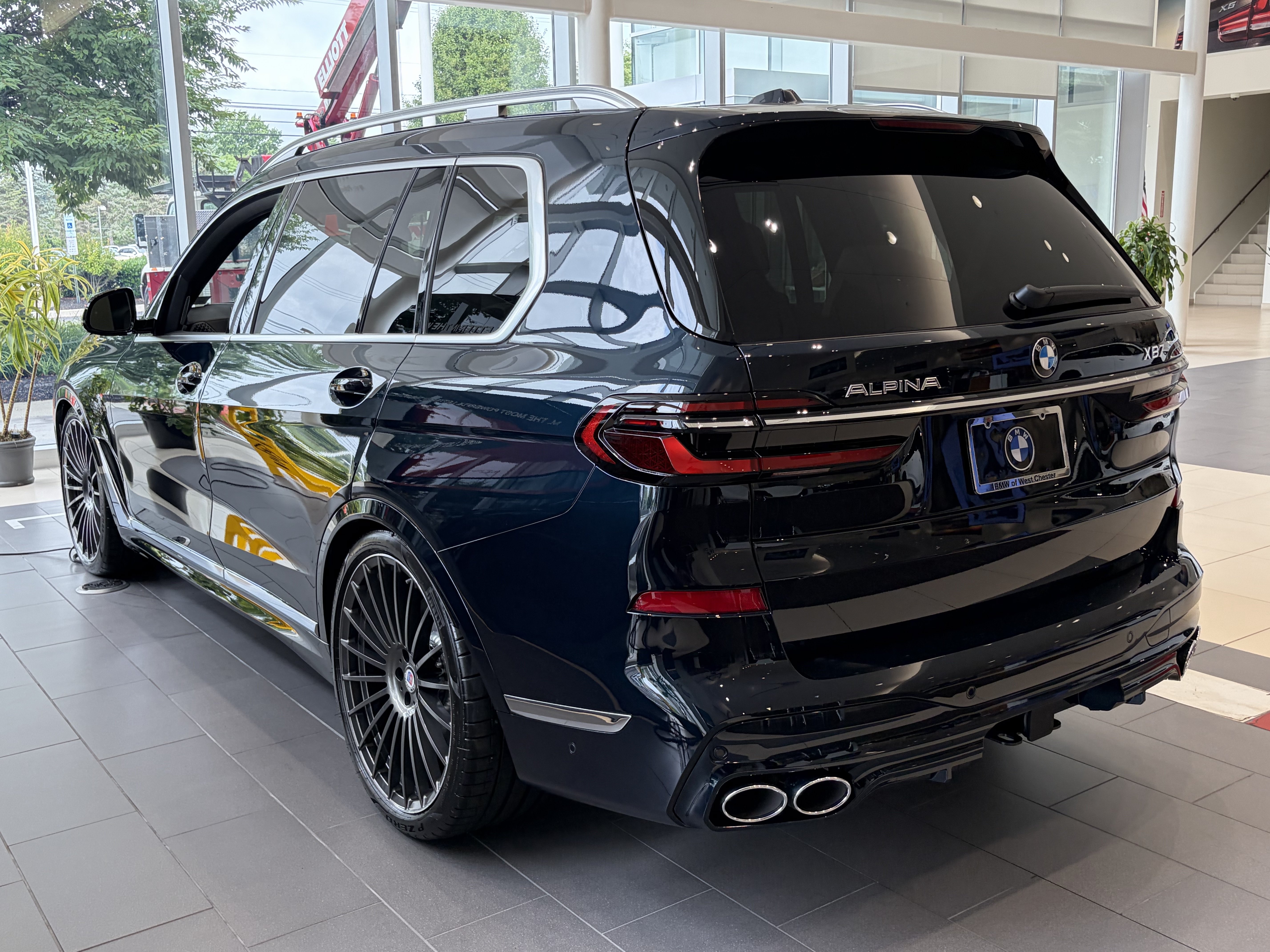 New 2026 BMW ALPINA XB7 AWD/4WD image 4