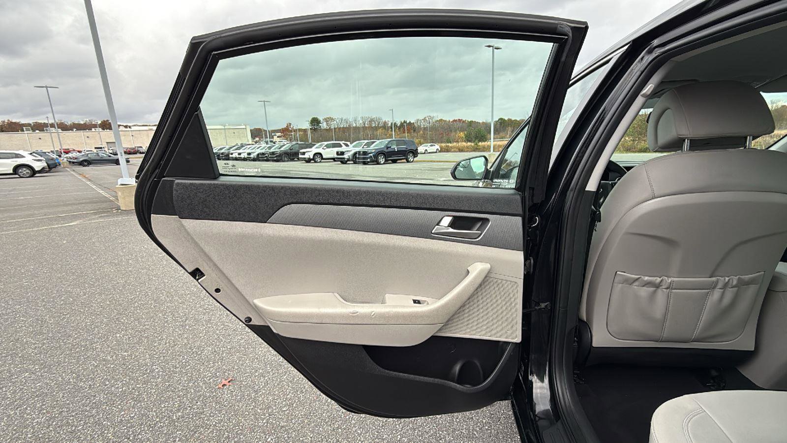 Used 2017 Hyundai Sonata SE image 21