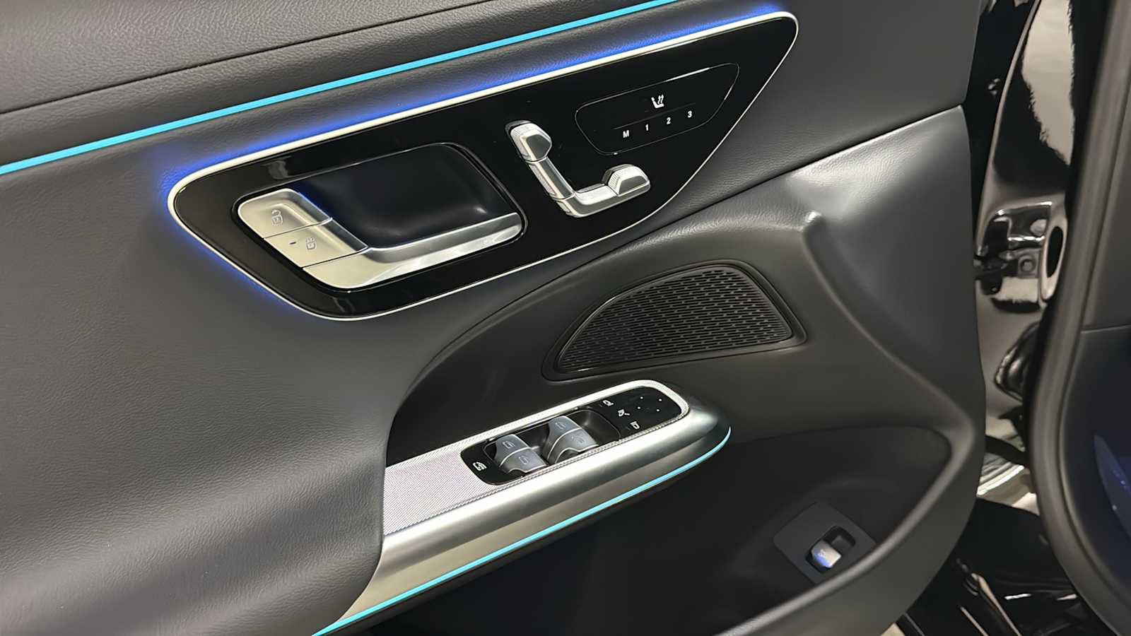 New 2026 Mercedes-Benz E 350 4MATIC Sedan image 15