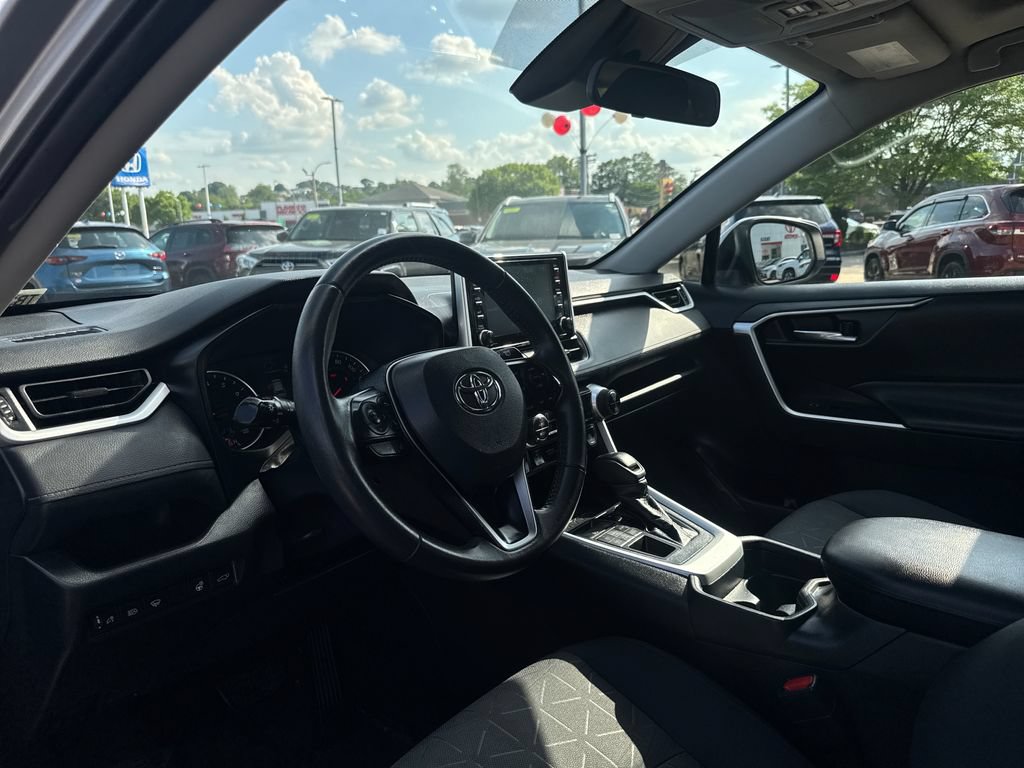 Used 2020 Toyota RAV4 XLE w/ Convenience Package AWD/4WD image 13