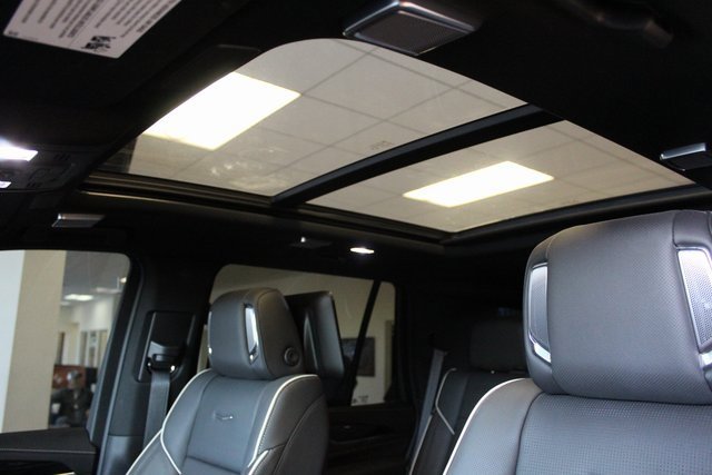Used 2024 Cadillac Escalade Sport w/ LPO, ONYX Package image 36