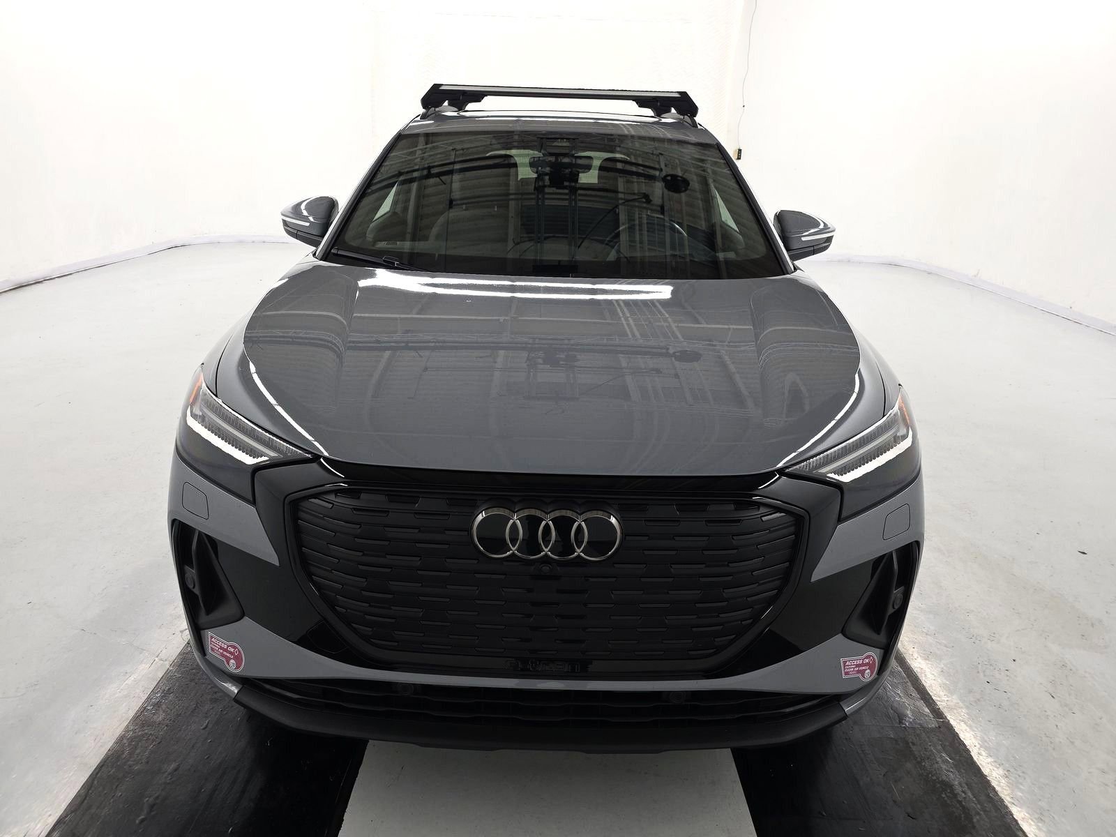 Used 2023 Audi Q4 e-tron Prestige AWD/4WD image 2