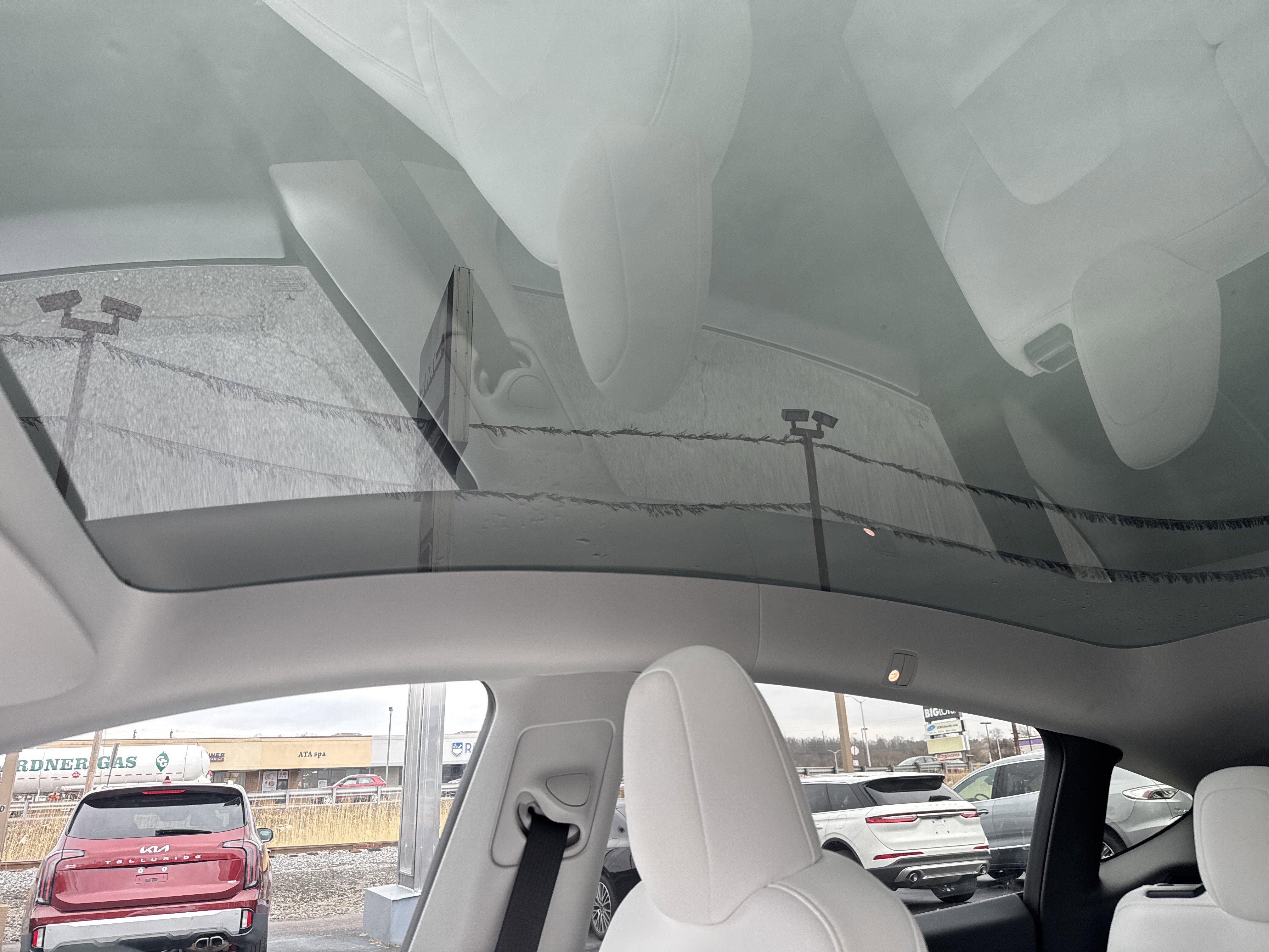 Used 2023 Tesla Model Y Long Range image 30