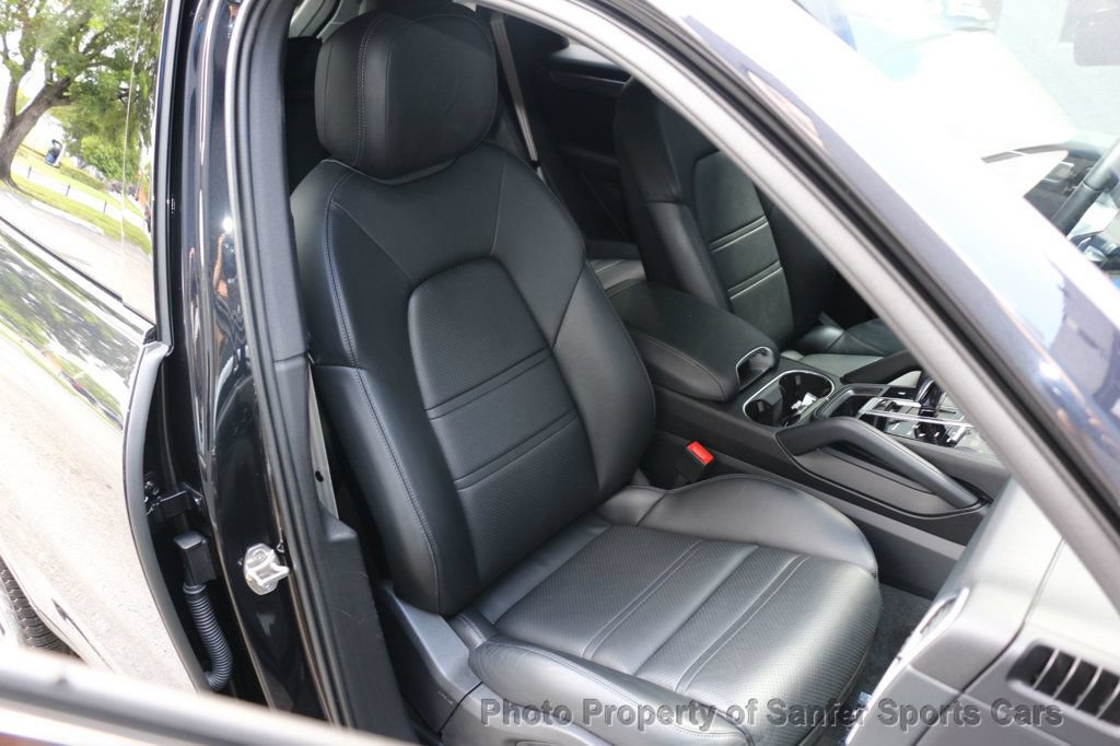 Used 2022 Porsche Cayenne Platinum Edition AWD/4WD image 28