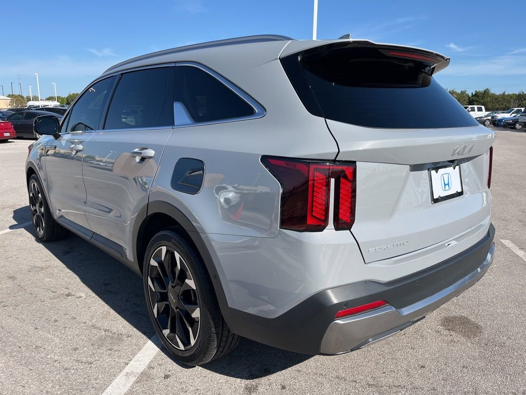 Used 2025 Kia Sorento SX image 6