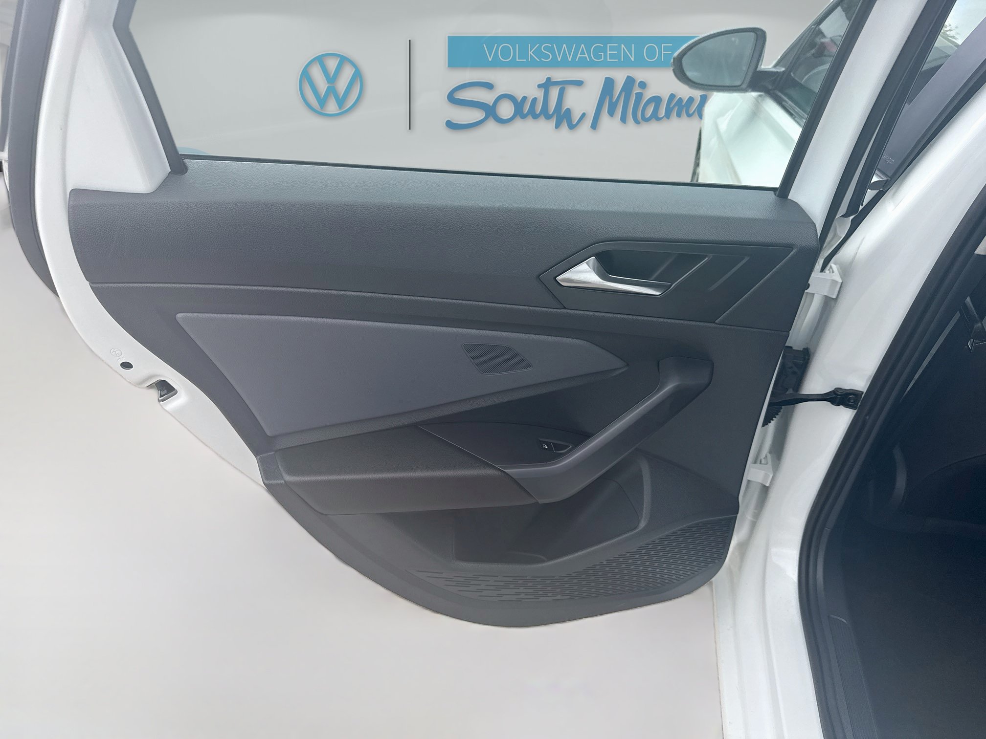 Used 2025 Volkswagen Jetta SEL FWD image 25
