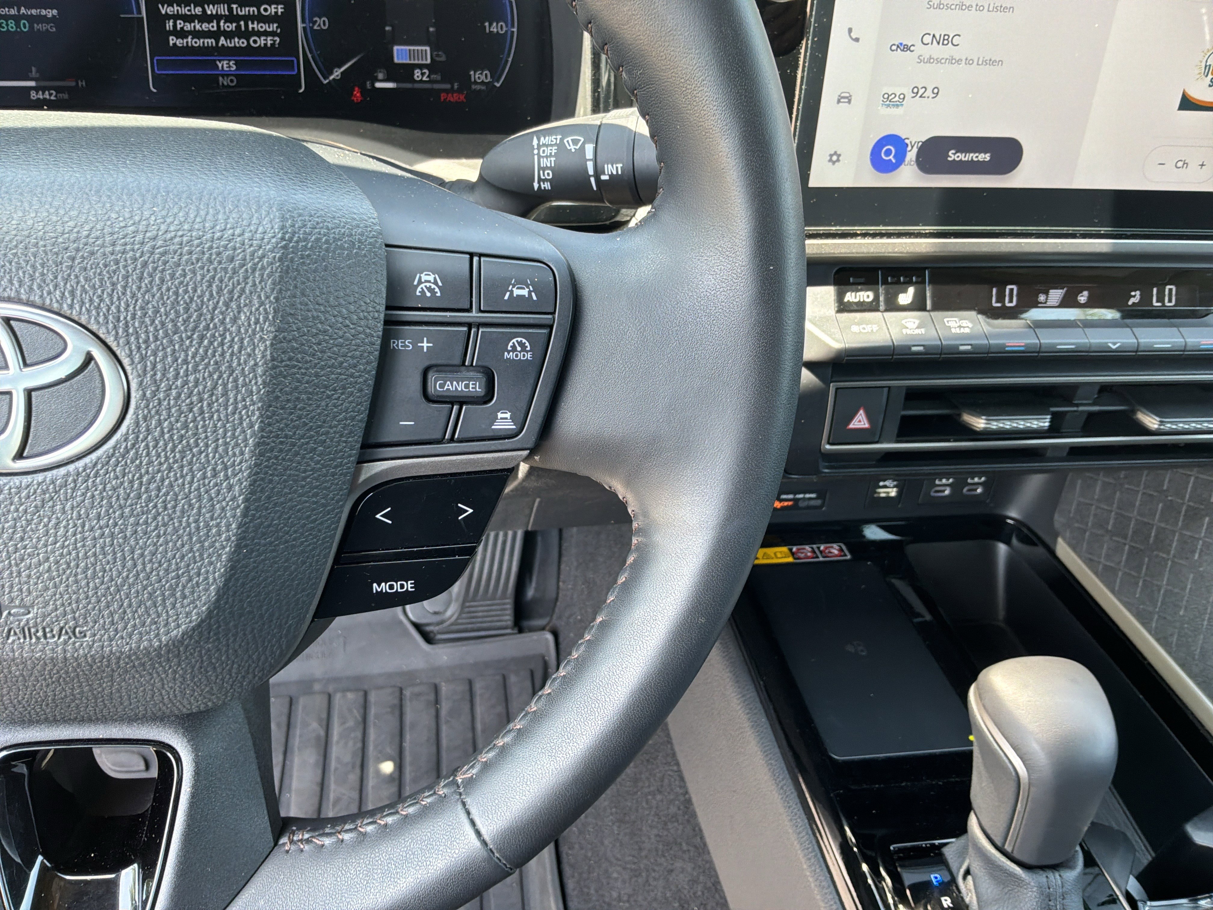 Used 2025 Toyota Camry XLE FWD image 20