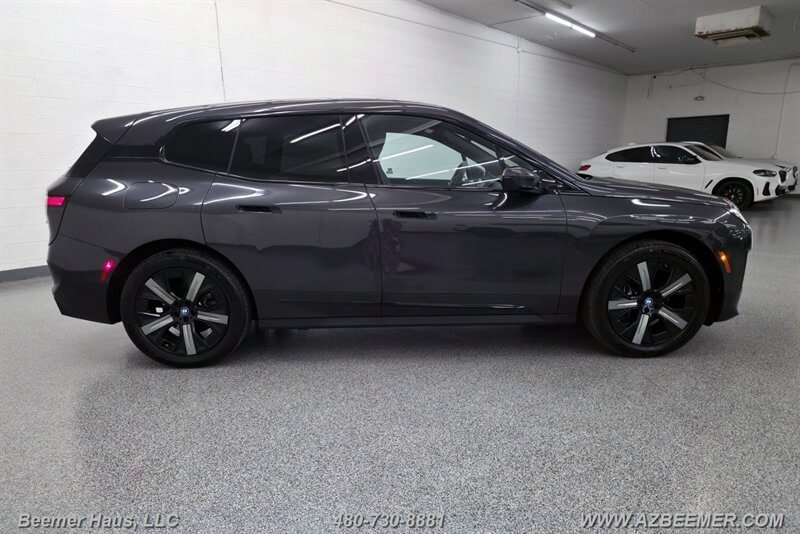 Used 2023 BMW iX xDrive50 w/ Convenience Package AWD/4WD image 12