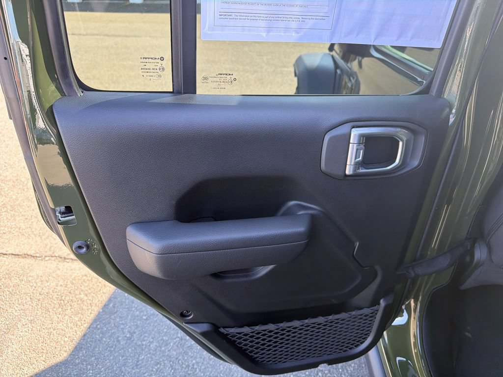 Used 2023 Jeep Wrangler Unlimited w/ Cold Weather Group AWD/4WD image 13