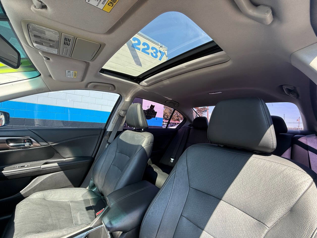 Used 2017 Honda Accord EX-L image 16