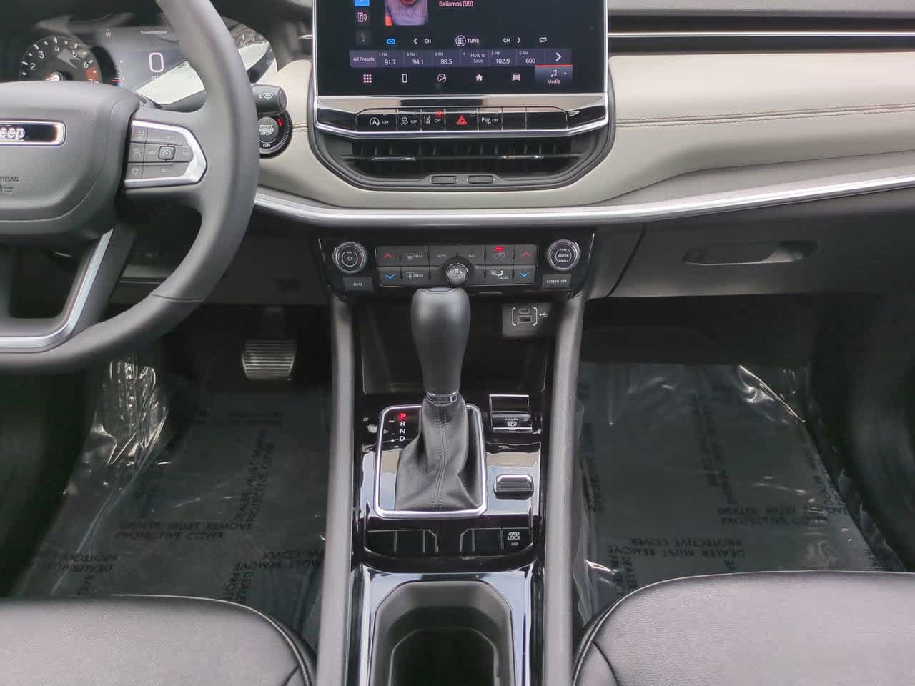 Used 2025 Jeep Compass Limited AWD/4WD image 18
