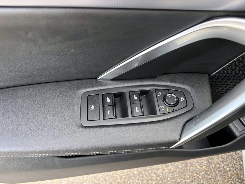 Used 2025 BMW X1 xDrive28i image 13
