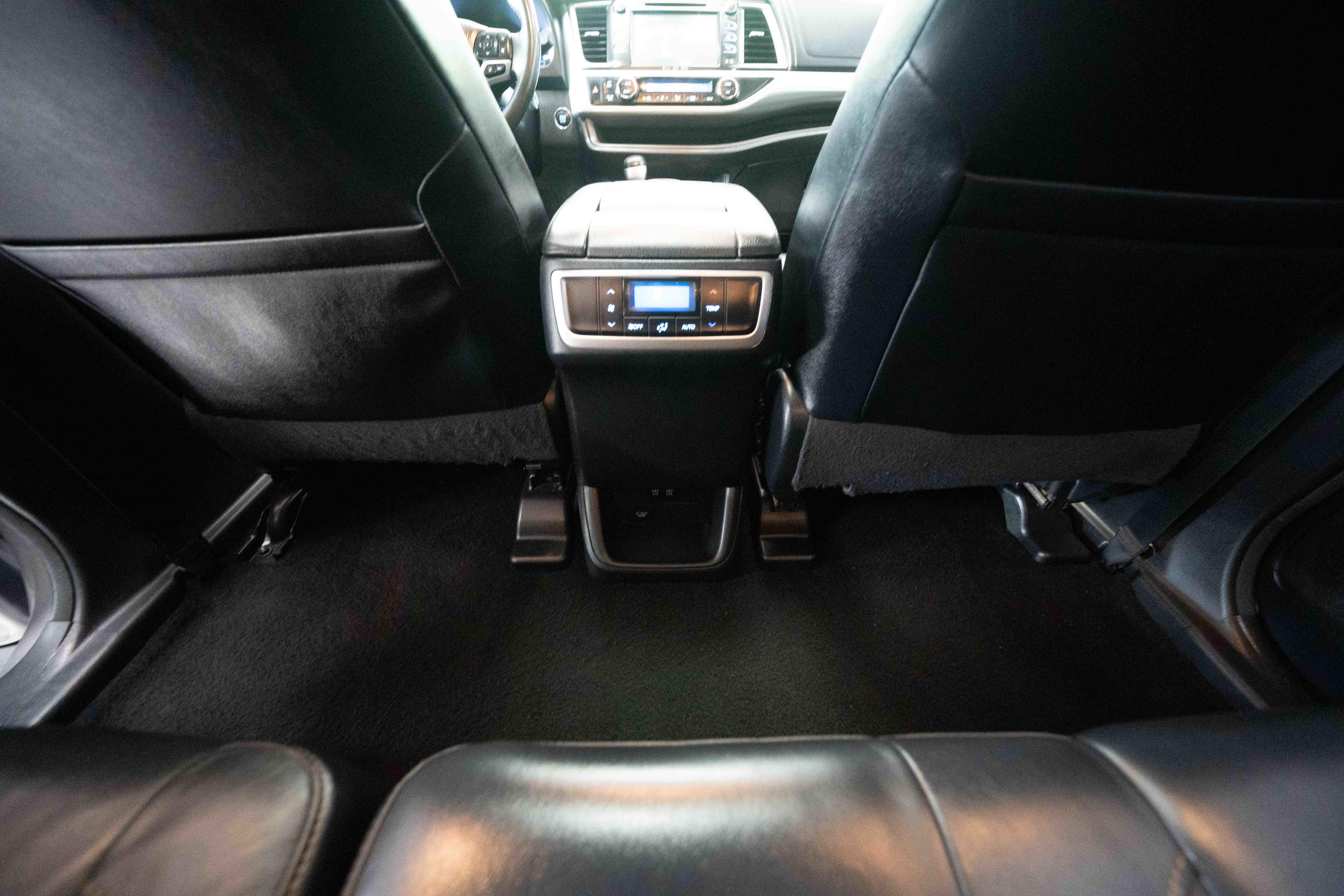 Used 2017 Toyota Highlander XLE AWD/4WD image 22