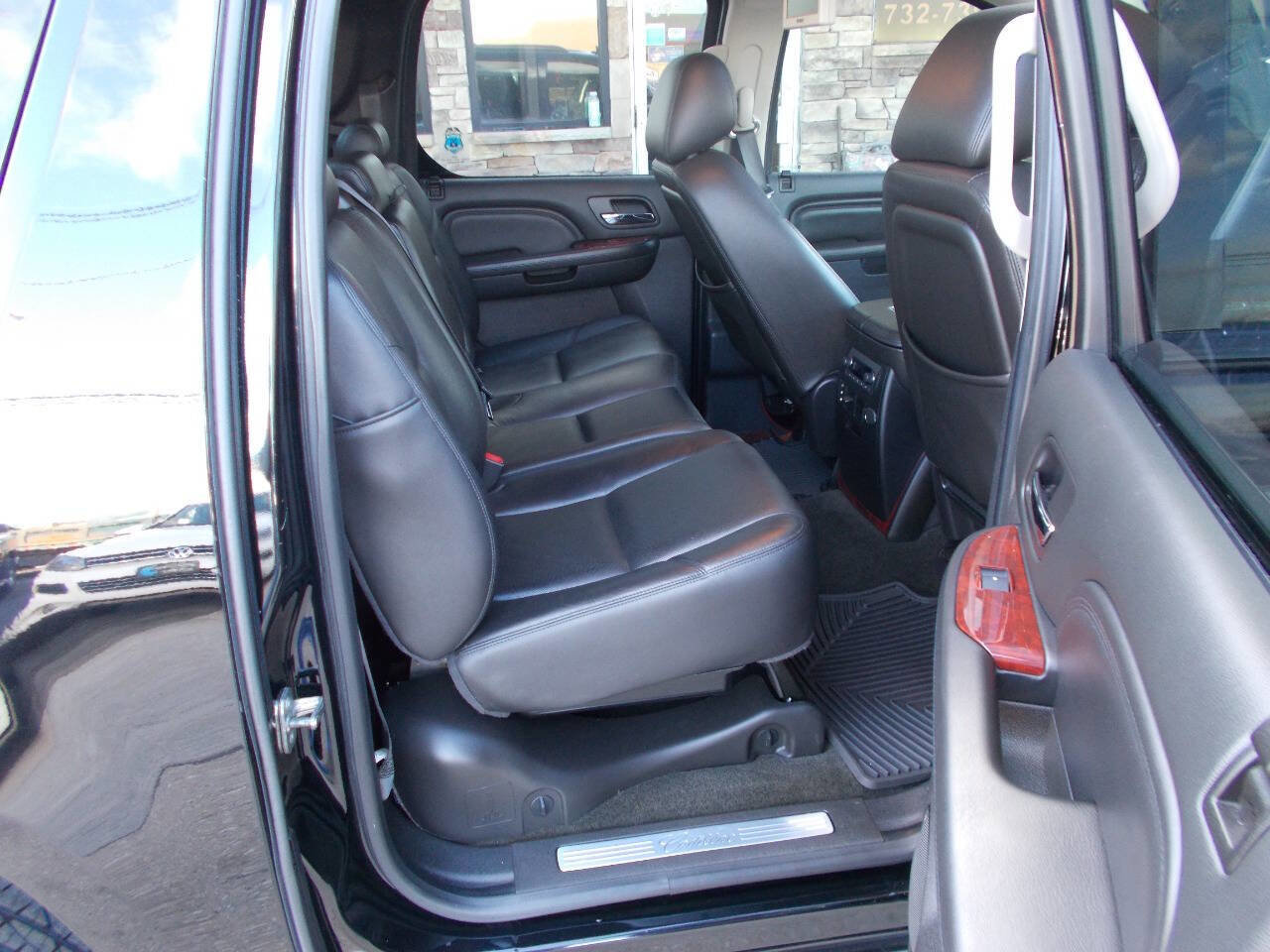 Used 2013 Cadillac Escalade EXT Luxury image 20