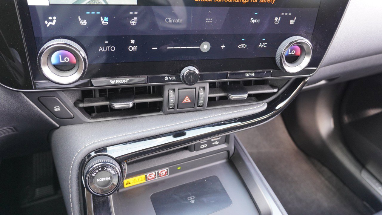 Certified 2024 Lexus NX 350 AWD w/ Vision Package image 18