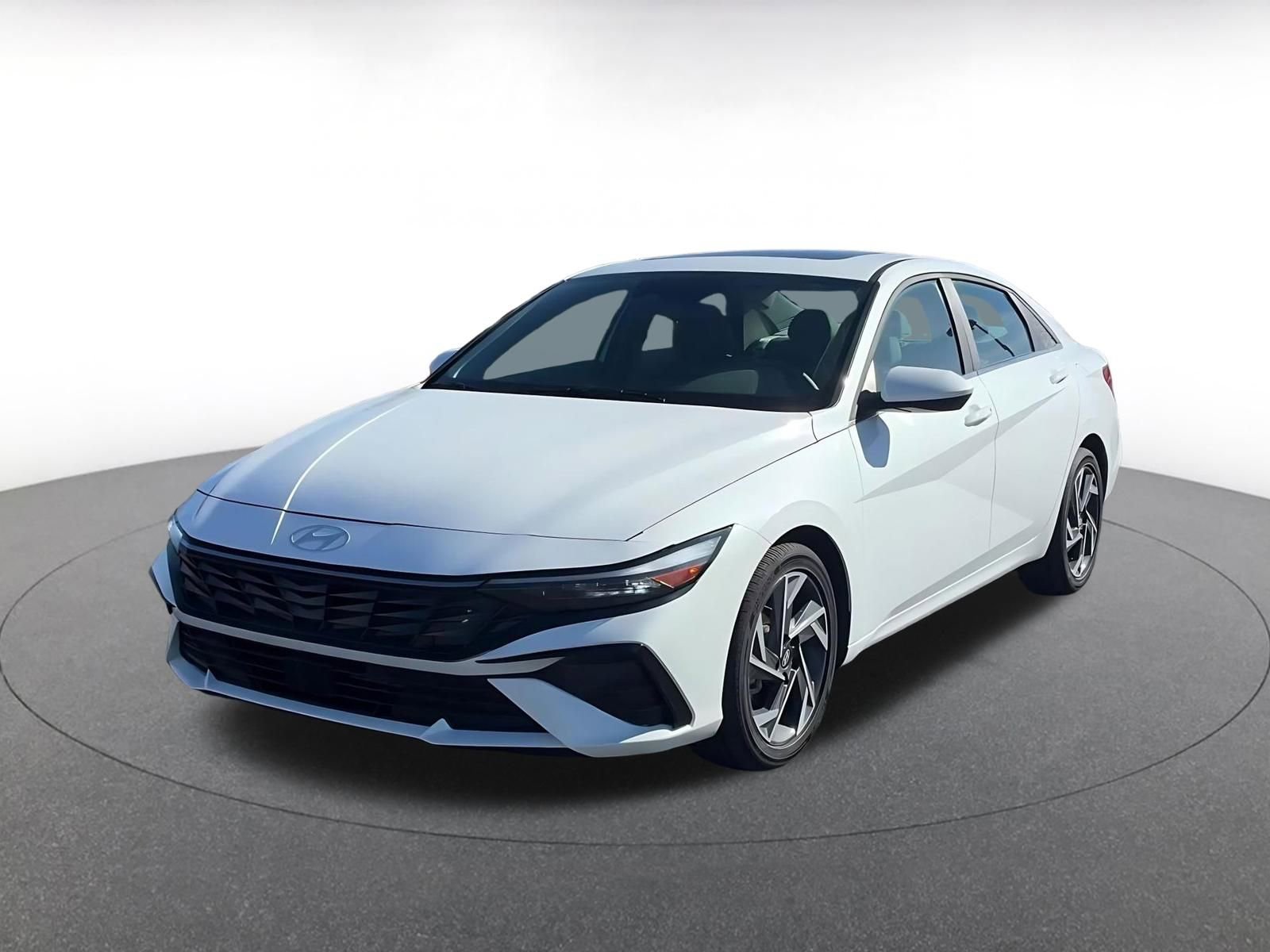 Used 2025 Hyundai Elantra SEL image 7