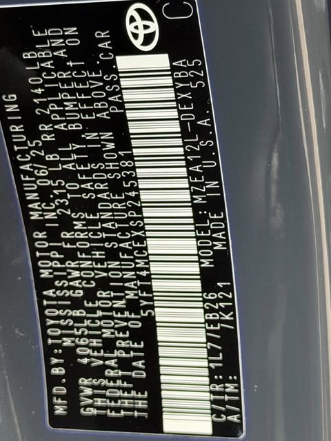 Used 2022 Cadillac XT4 Premium Luxury w/ Safety Alert Package AWD/4WD image 29