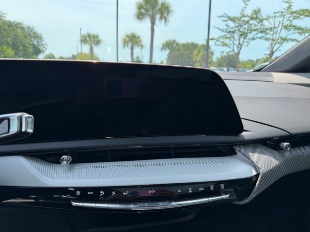 Certified 2025 Cadillac Optiq Sport 2 w/ LPO, Floor Liner Package AWD/4WD image 19