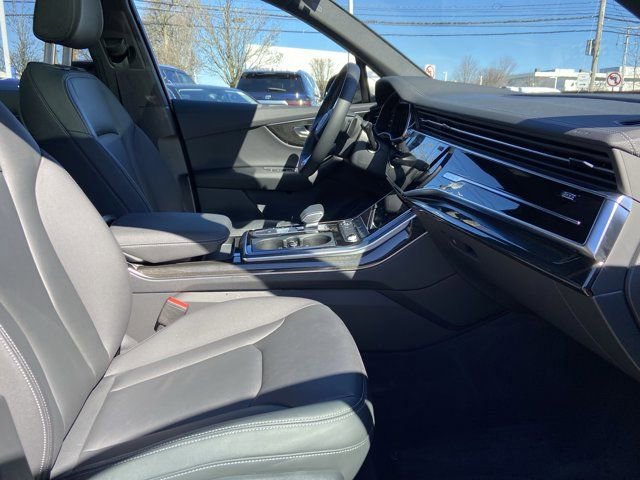 Used 2025 Audi Q7 3.0T Premium image 26