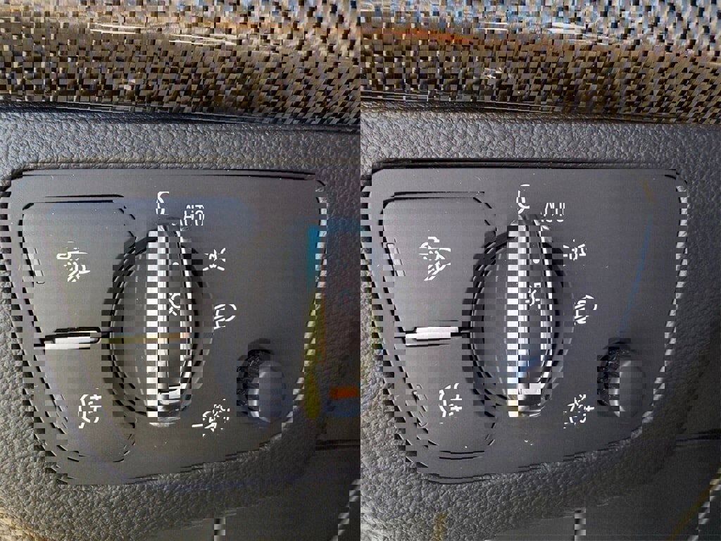 Used 2024 Audi SQ5 Premium image 17