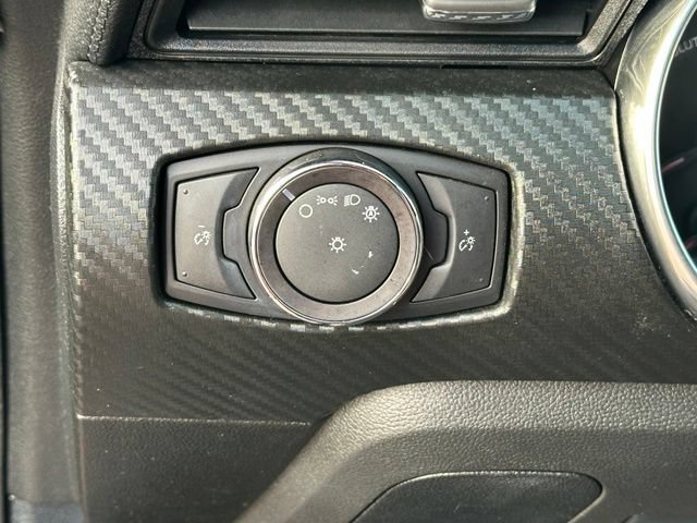 Used 2018 Ford Mustang Coupe w/ Black Accent Pkg RWD image 19
