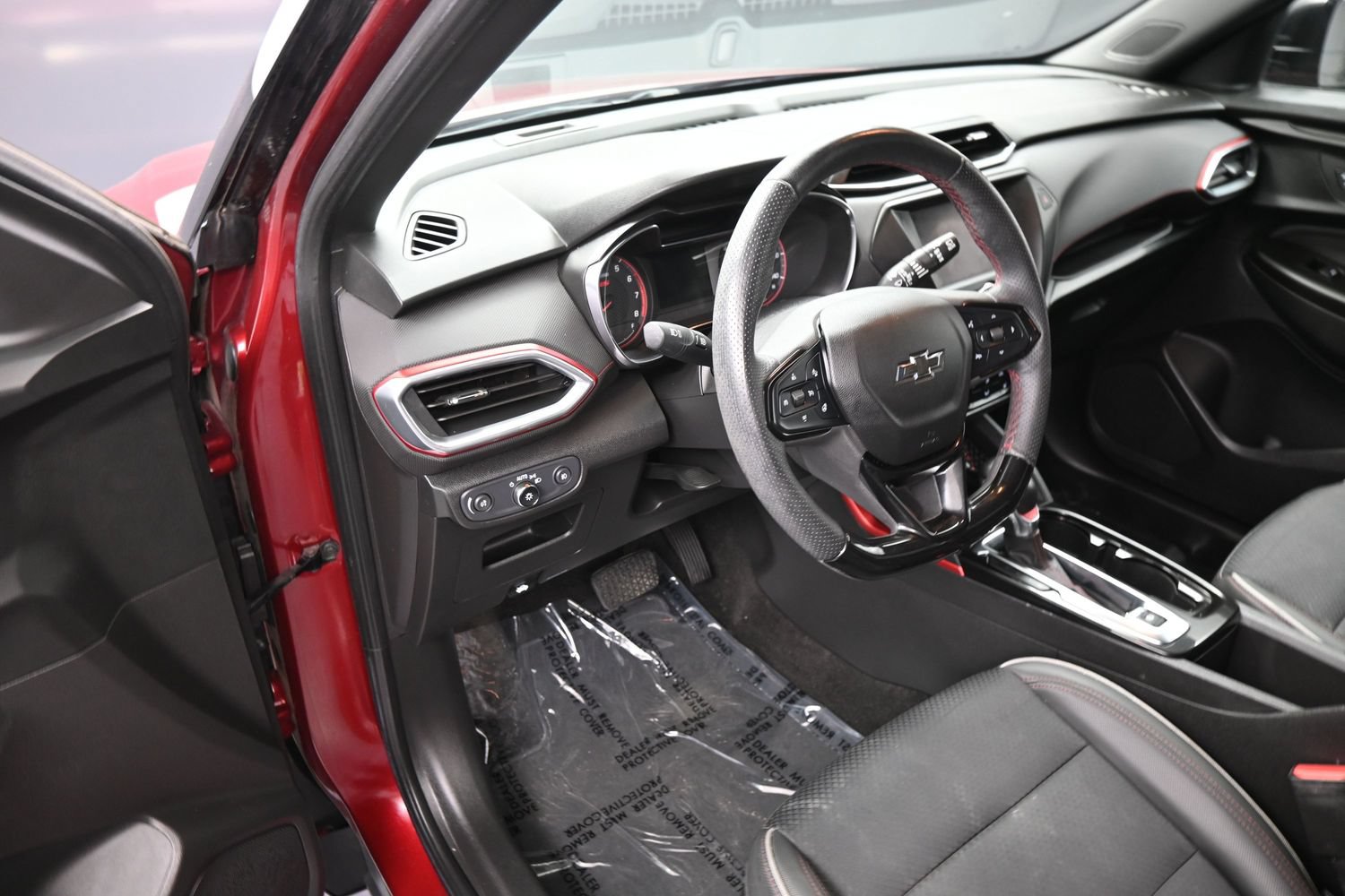 Used 2022 Chevrolet TrailBlazer RS FWD image 12