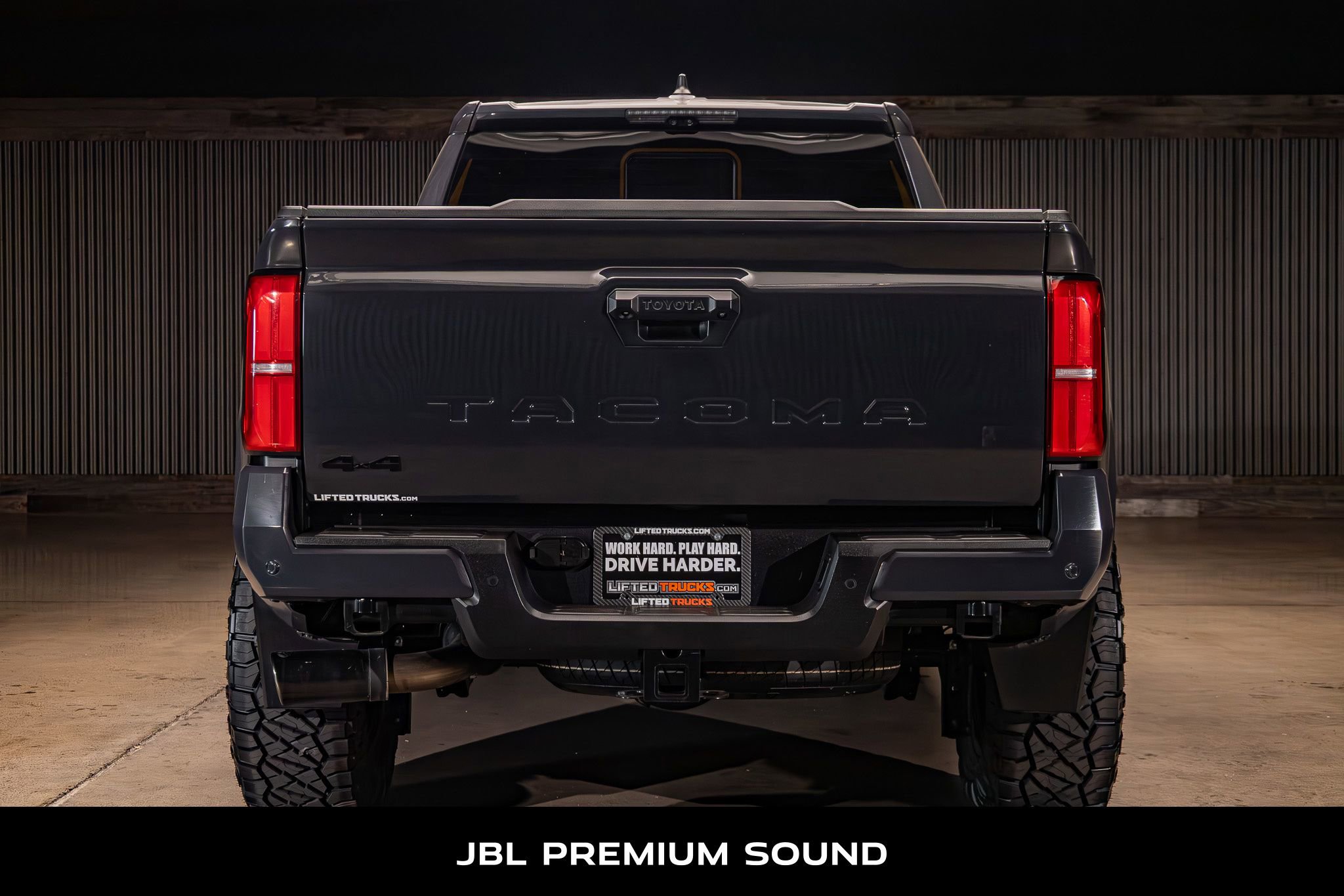 Used 2024 Toyota Tacoma TRD Sport w/ TRD Sport Premium Package AWD/4WD image 8