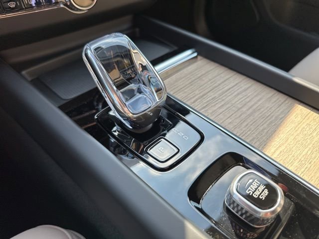 New 2026 Volvo XC60 B5 Plus w/ Protection Package Premier image 15