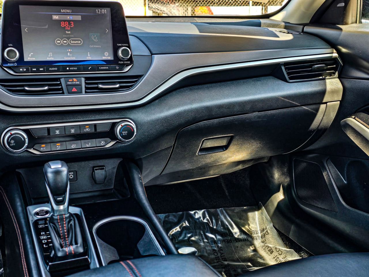 Used 2025 Nissan Altima 2.5 SR image 37