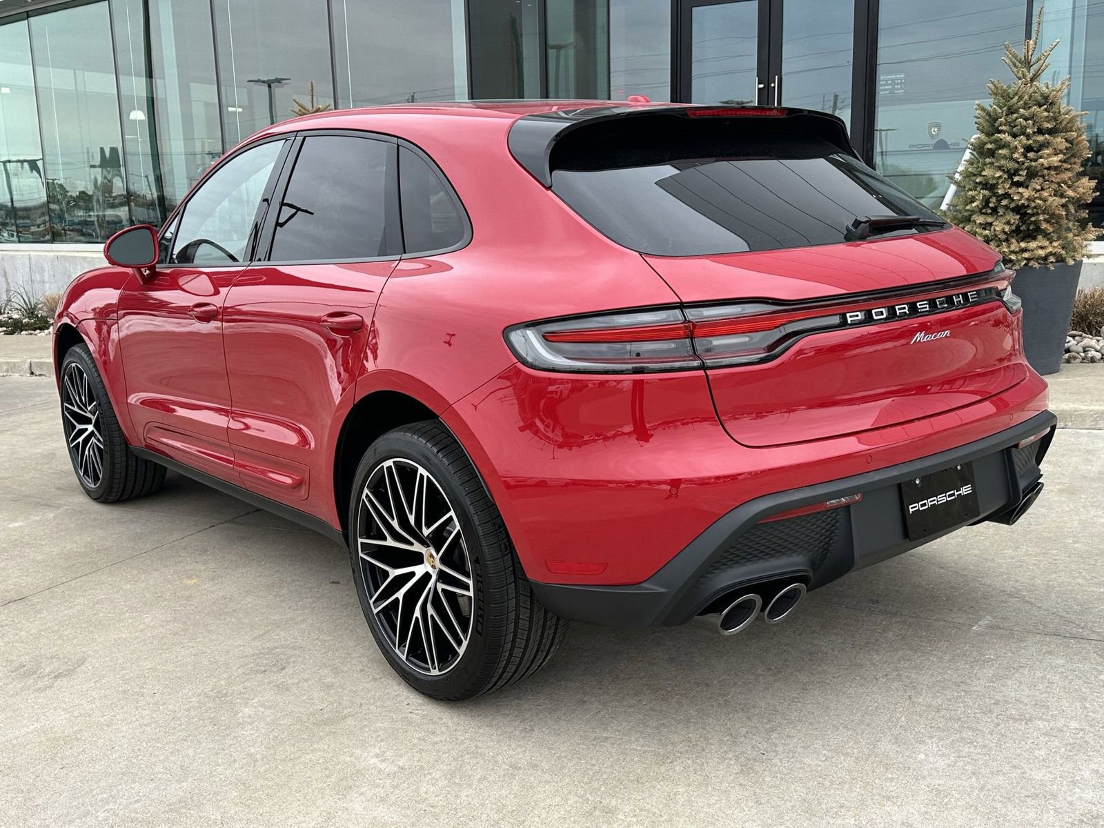 New 2026 Porsche Macan image 3