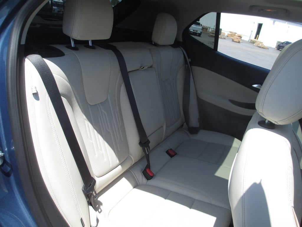 Used 2026 Buick Encore GX Avenir w/ Avenir Technology Package FWD image 22