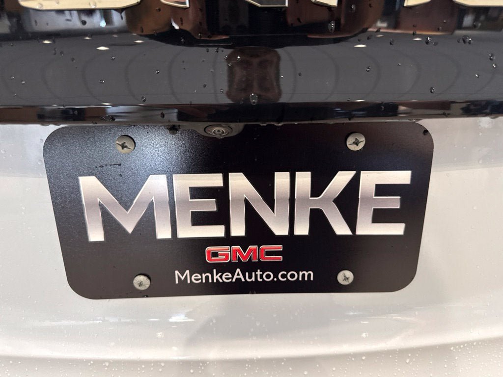 New 2027 GMC Acadia Denali Ultimate w/ LPO, Floor Liner Package AWD/4WD image 9