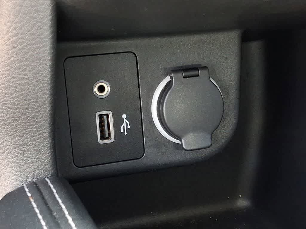 Used 2020 Nissan Kicks SV FWD image 23