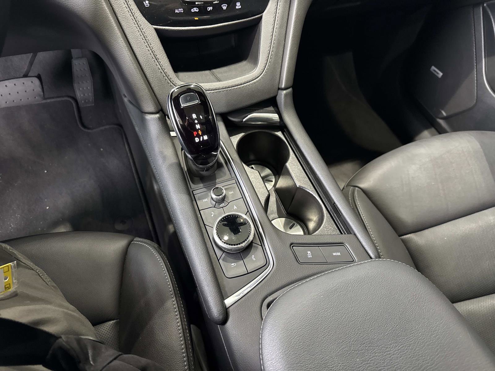 Used 2025 Cadillac XT6 Premium Luxury image 27