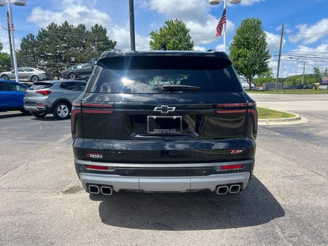 Used 2024 Chevrolet Traverse Z71 AWD/4WD image 7