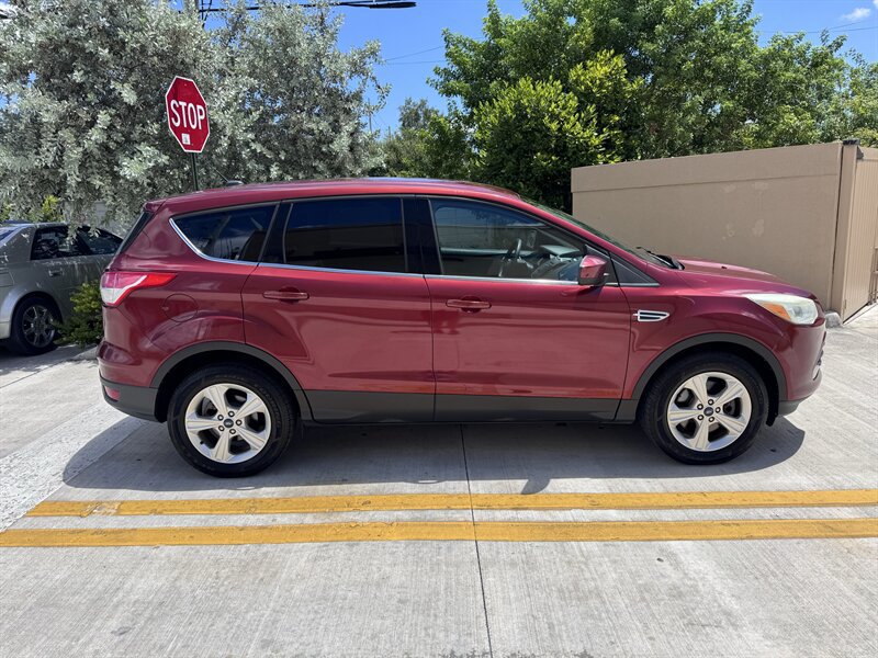 Used 2016 Ford Escape SE AWD/4WD image 4