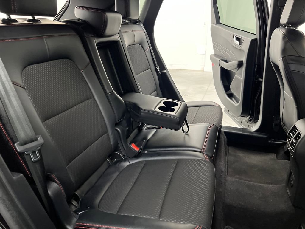 Used 2025 Ford Escape ST-Line image 17