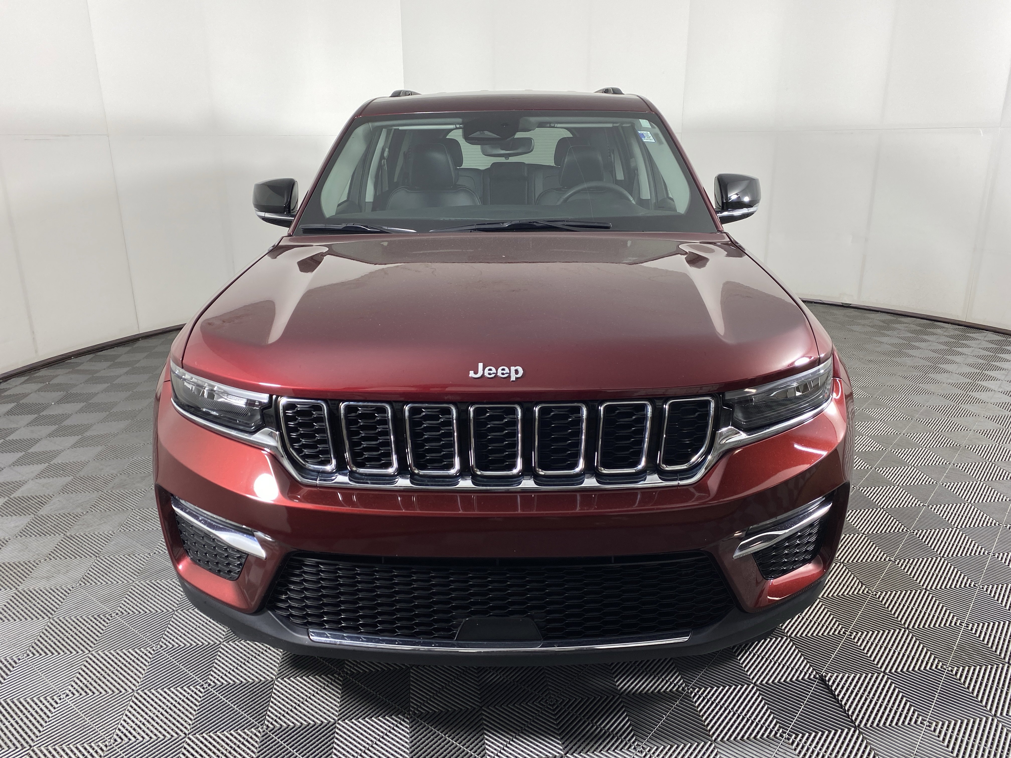 Used 2023 Jeep Grand Cherokee Limited AWD/4WD image 12