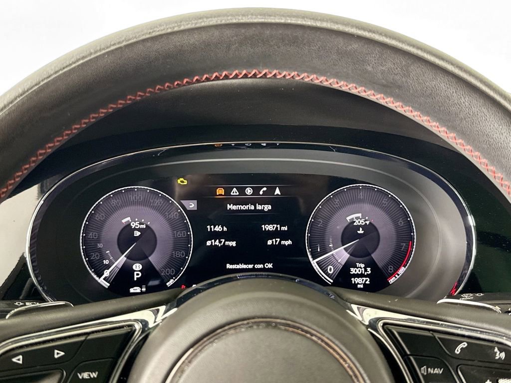 Used 2022 Bentley Bentayga AWD/4WD image 10