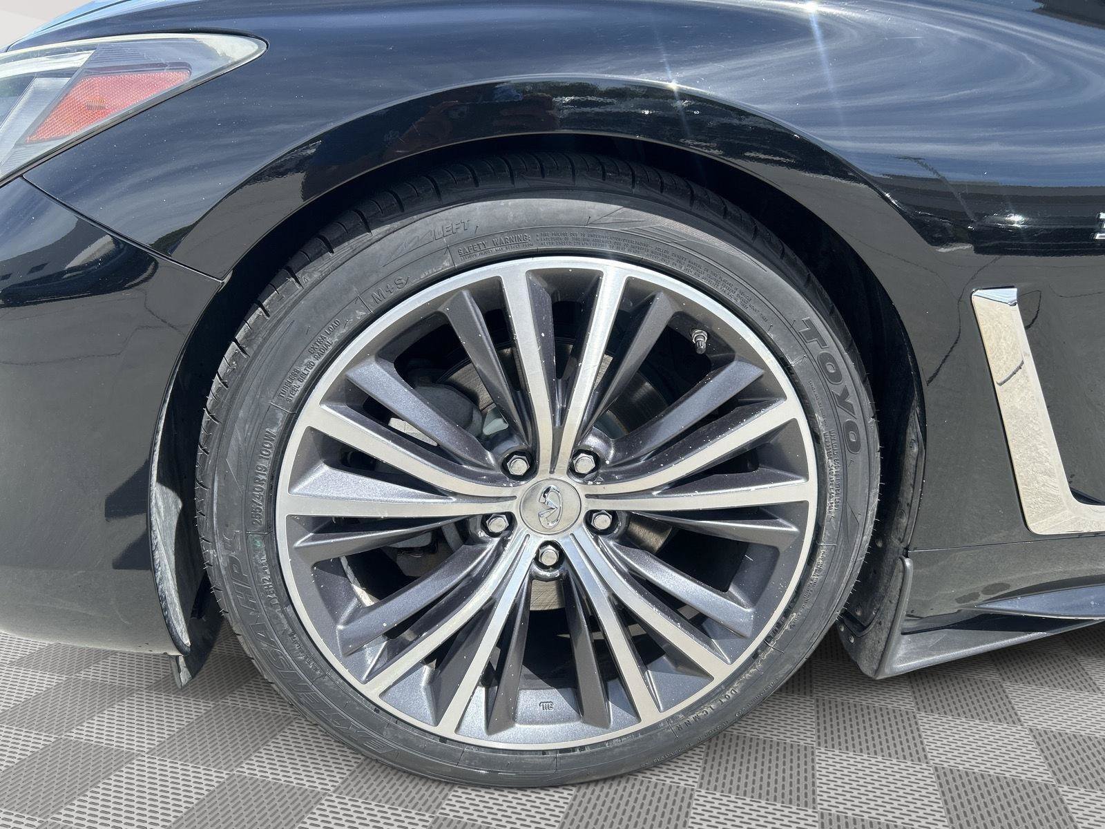 Used 2017 INFINITI Q60 3.0t w/ Premium Plus Package 3.0T AWD/4WD image 21