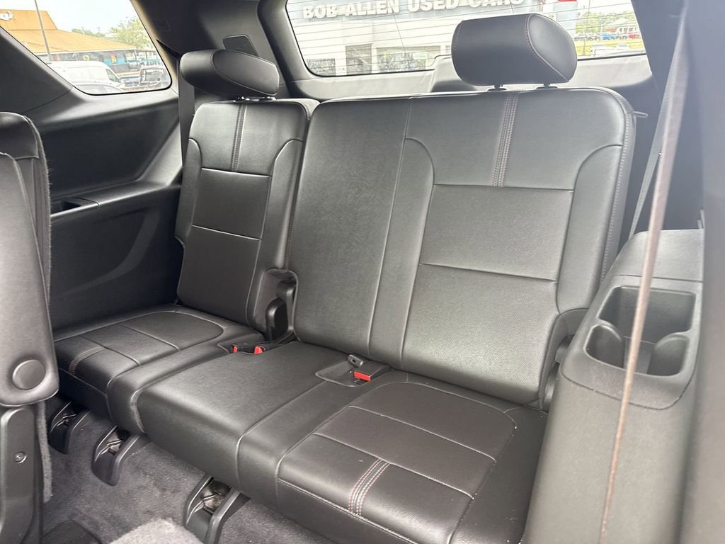 Used 2023 Chevrolet Traverse RS w/ LPO, Floor Liner Package AWD/4WD image 20