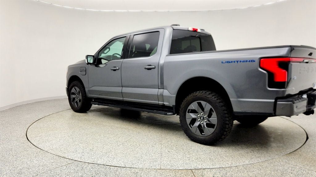 Used 2022 Ford F150 Lightning Lariat AWD/4WD image 7